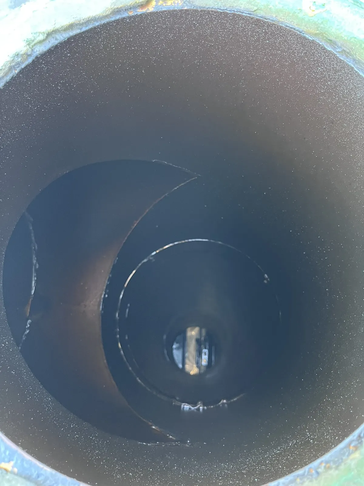 Round exhaust duct before cleaning